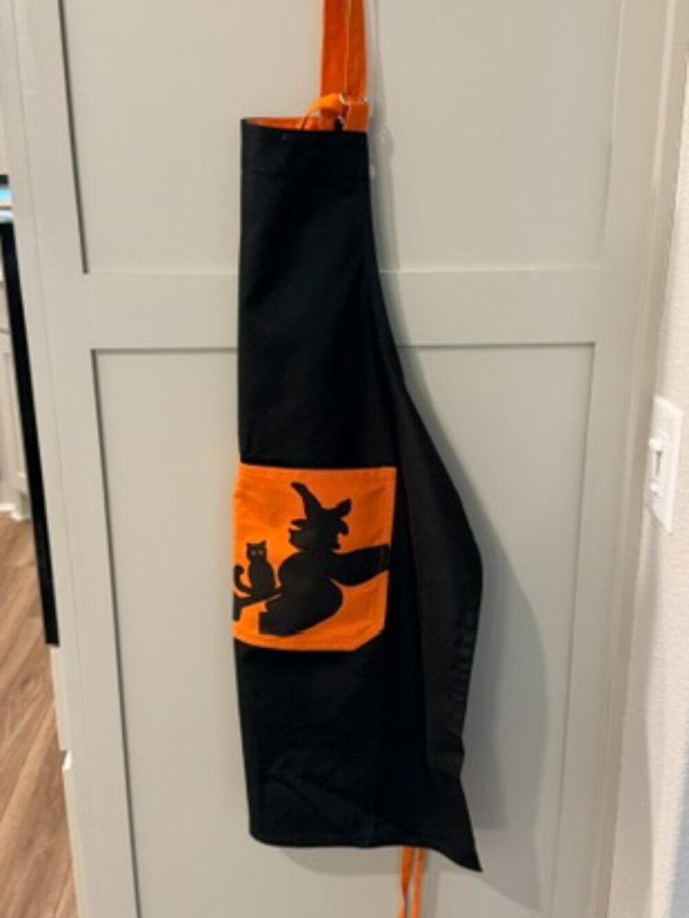 Halloween Witch & Black Cat Bib Apron - Picture 2 of 7